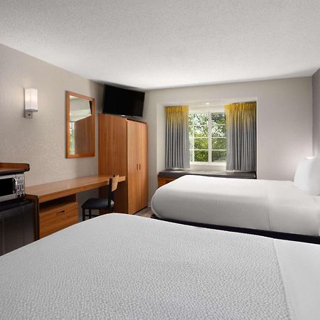 Microtel Inn & Suites By Wyndham Ann Arbor Exterior photo